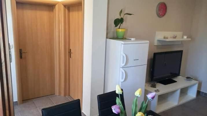 Apartment Dukic Свети-Филип-и-Яков Экстерьер фото