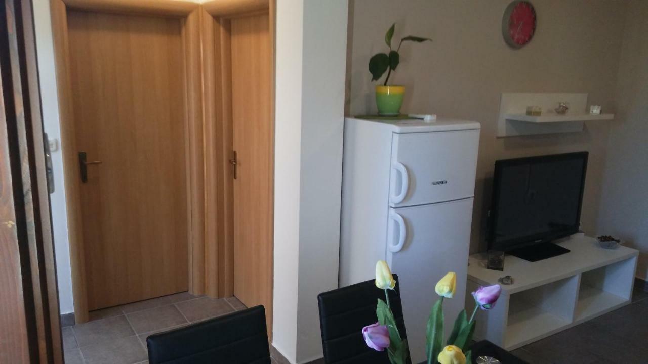 Apartment Dukic Свети-Филип-и-Яков Экстерьер фото